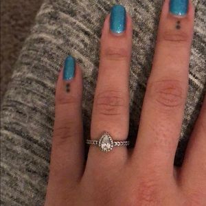 Pandora Teardrop shaped ring